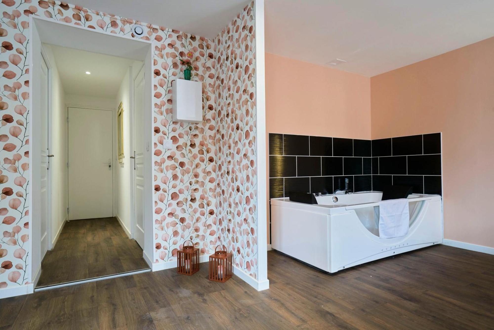 Ng Prestige L Lille L Tourcoing - Bouvines Balneo Apartment Ngoại thất bức ảnh